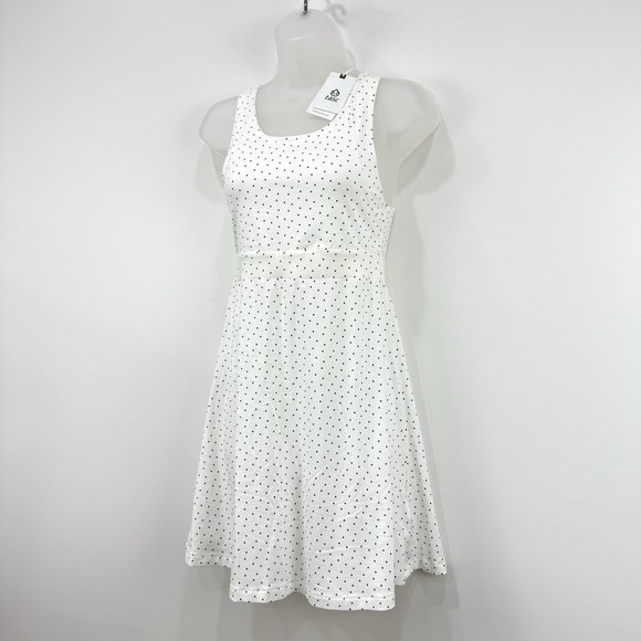 Tasc Dress Women's S White Dot NWT Rhythm Racer Back Running Organic Cotton Golf - Picture 8 of 15